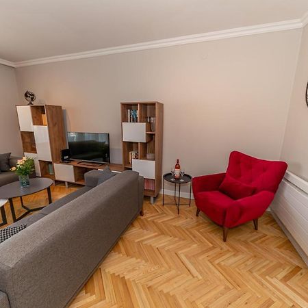 City Center De Lux Apartment Bar Bagian luar foto