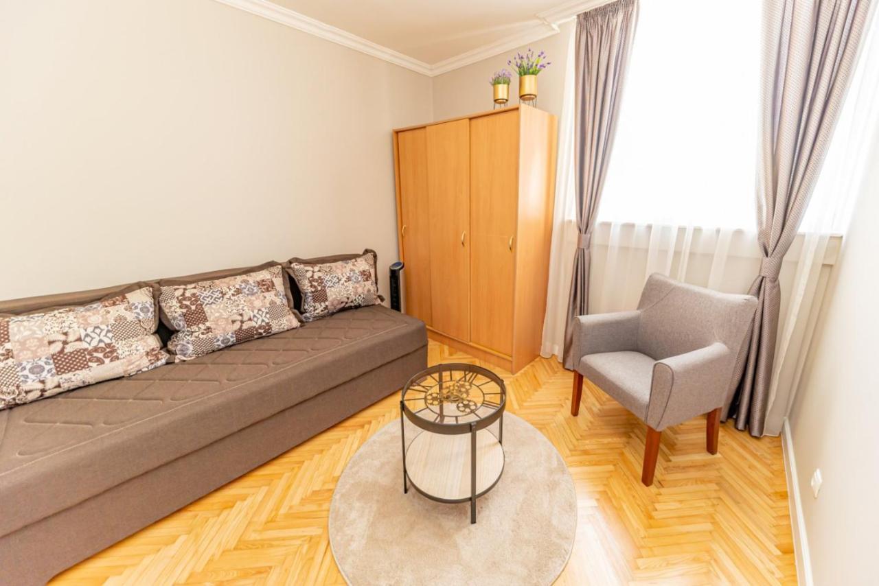 City Center De Lux Apartment Bar Bagian luar foto