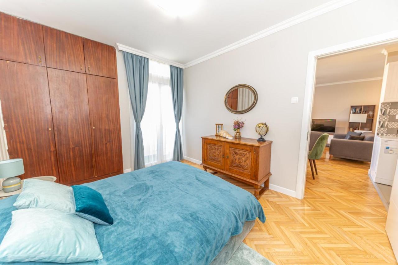 City Center De Lux Apartment Bar Bagian luar foto