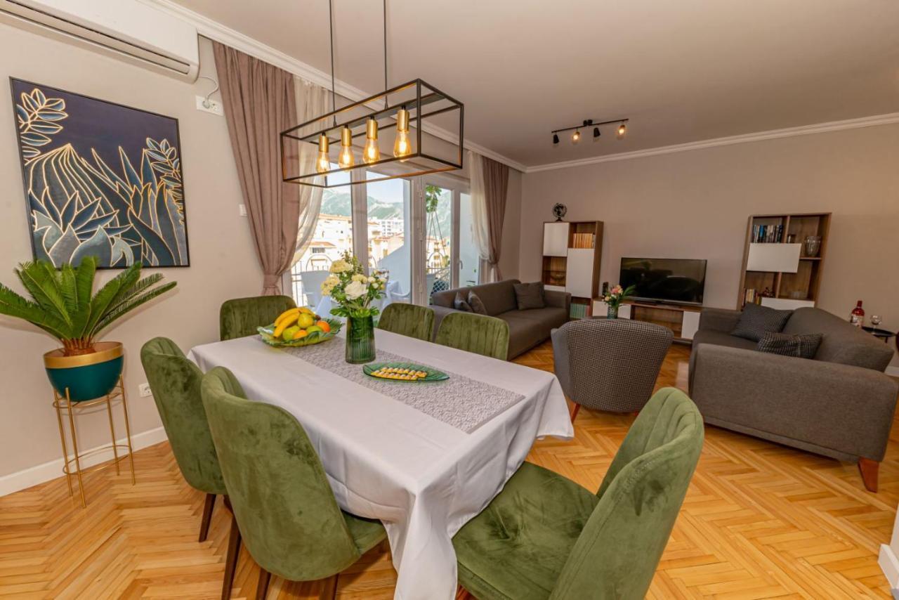 City Center De Lux Apartment Bar Bagian luar foto
