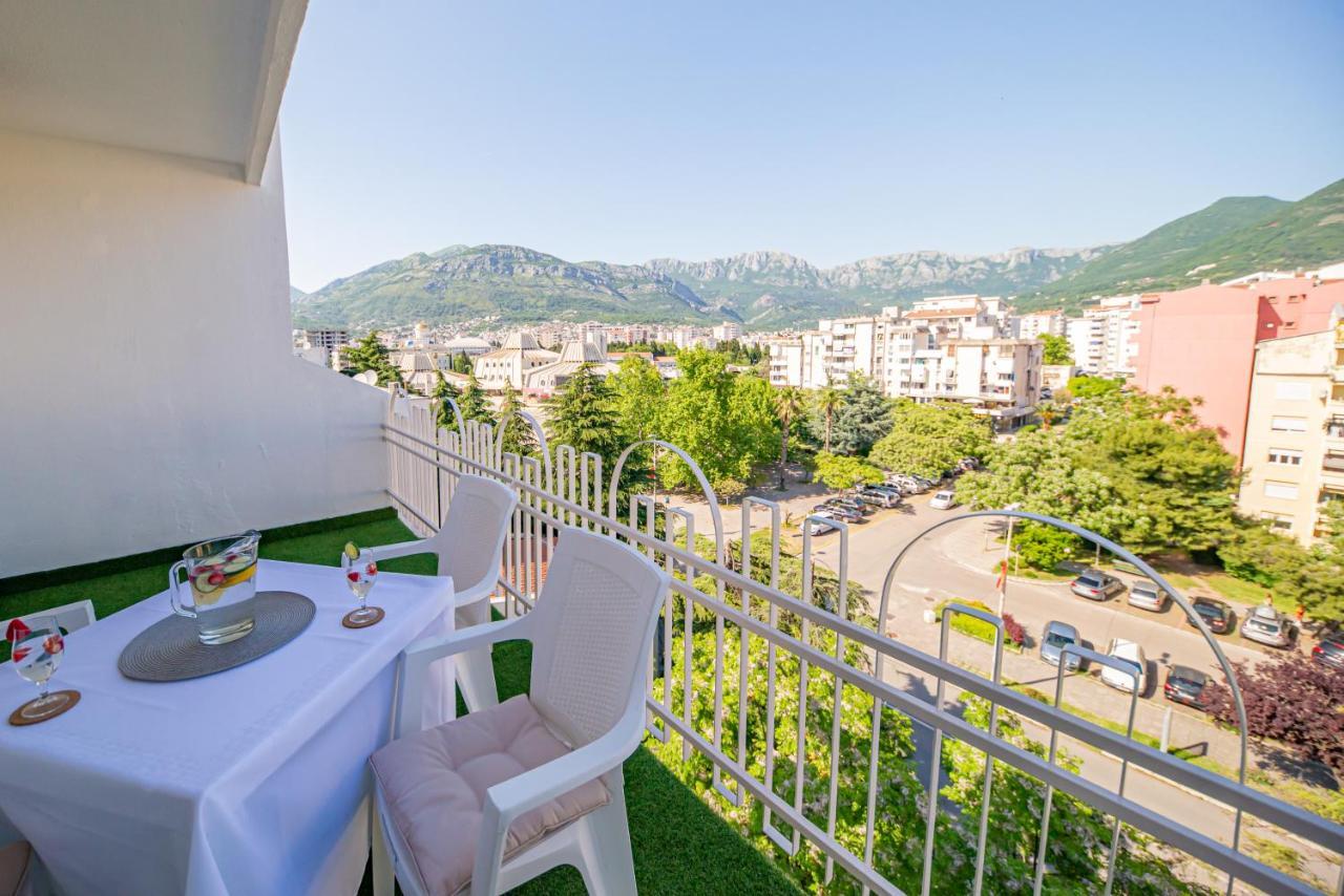 City Center De Lux Apartment Bar Bagian luar foto