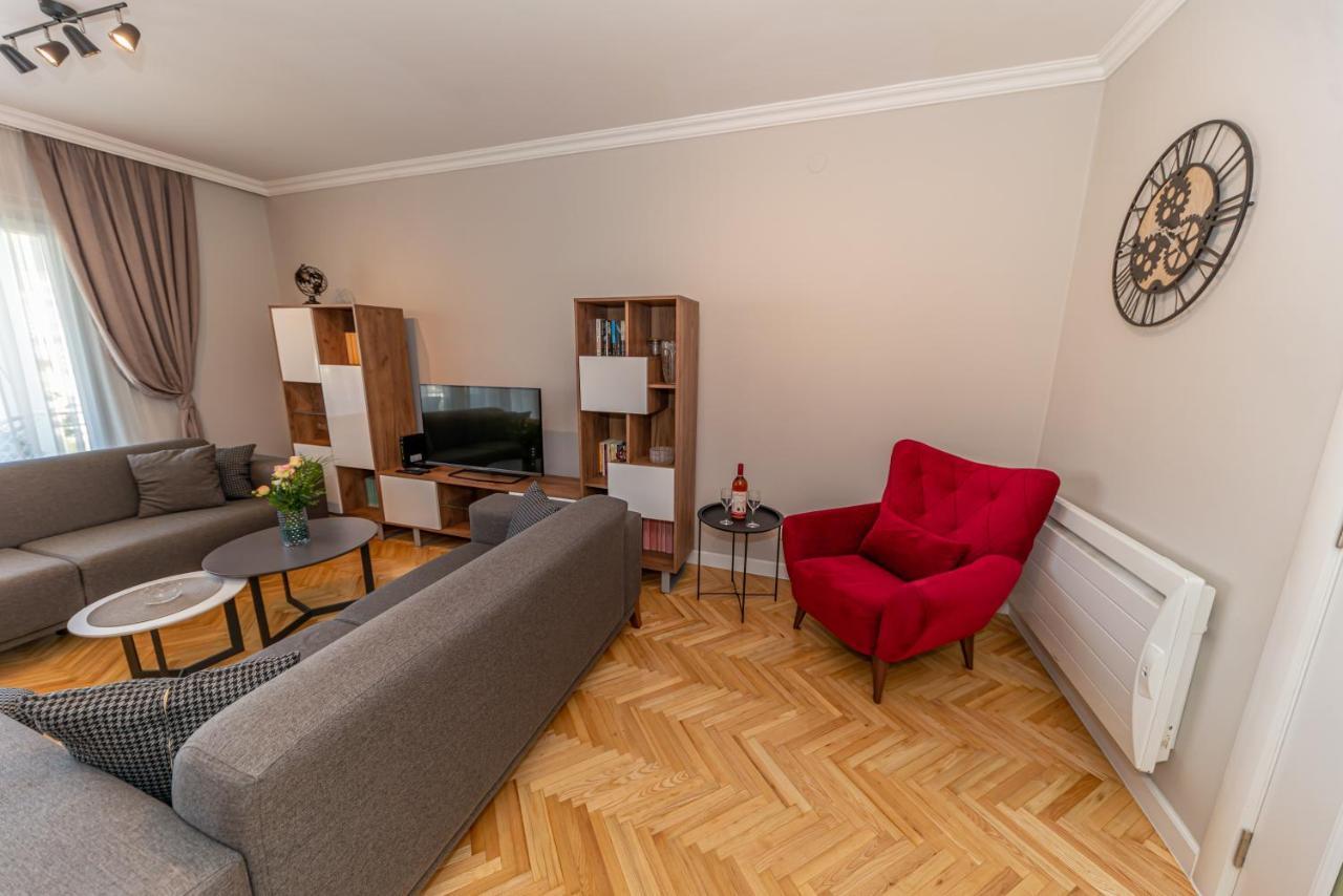City Center De Lux Apartment Bar Bagian luar foto
